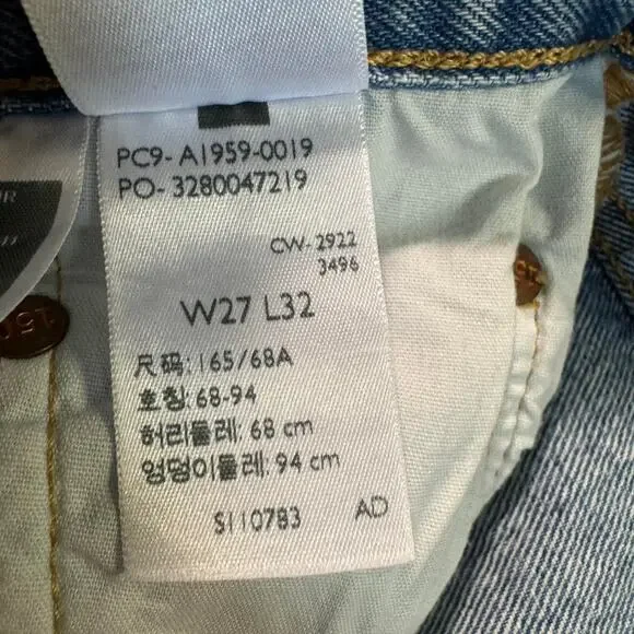 Levi's 501XX Women's Jeans 27x32 150th Anniversary Patchwork quilt button fly - Picture 8 of 8